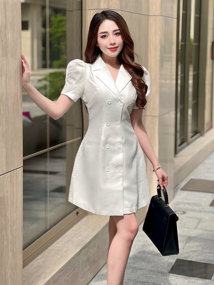ĐẦM NGẮN CHỮ A AB0382 Trắng