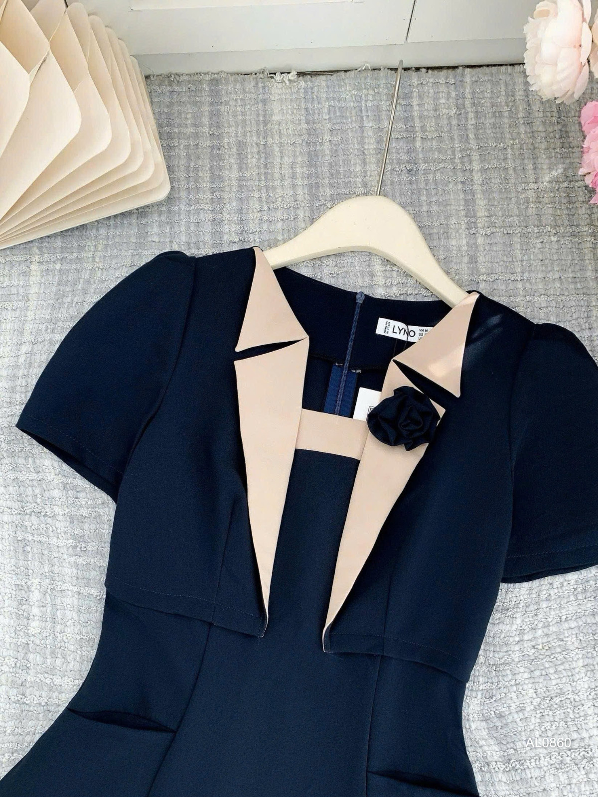 ĐẦM DÀI CỔ CHỮ U GIẢ VEST AL0860