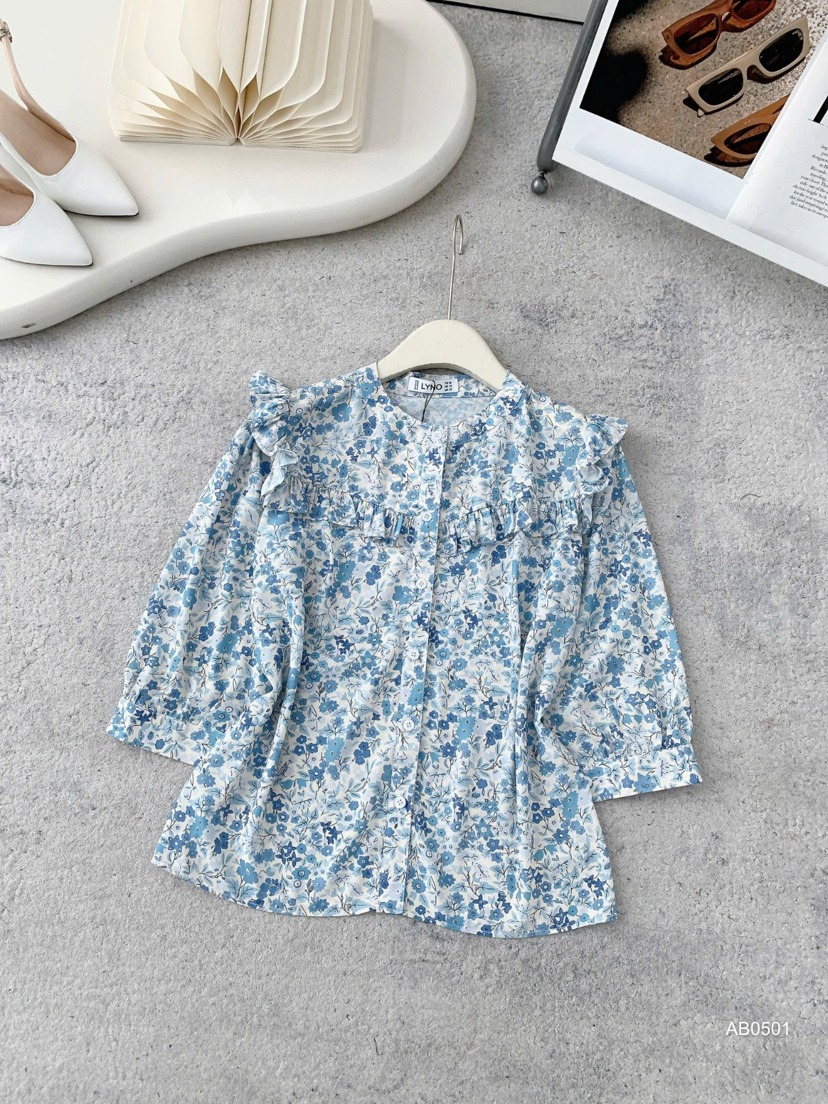ÁO HỌA TIẾT HOA NHÍ  AB0501