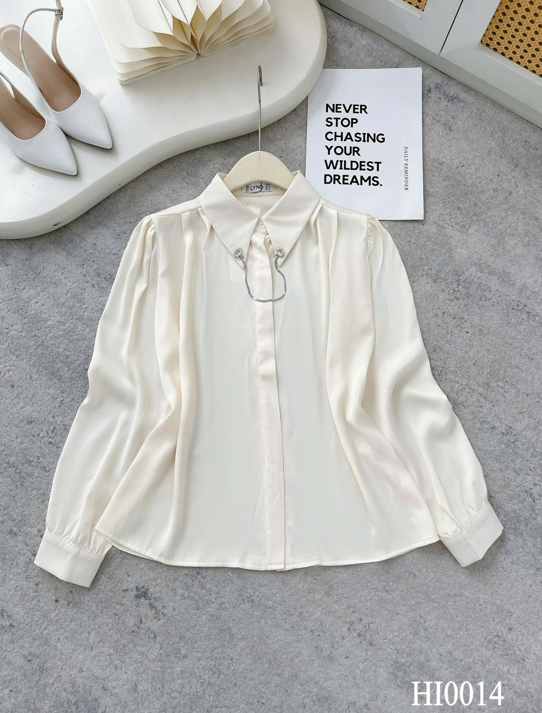 ÁO SƠ MI CỔ ĐÍNH DÂY HI0014